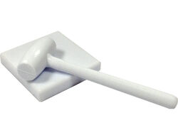 Imagem do produto tábua com martelo para marisco